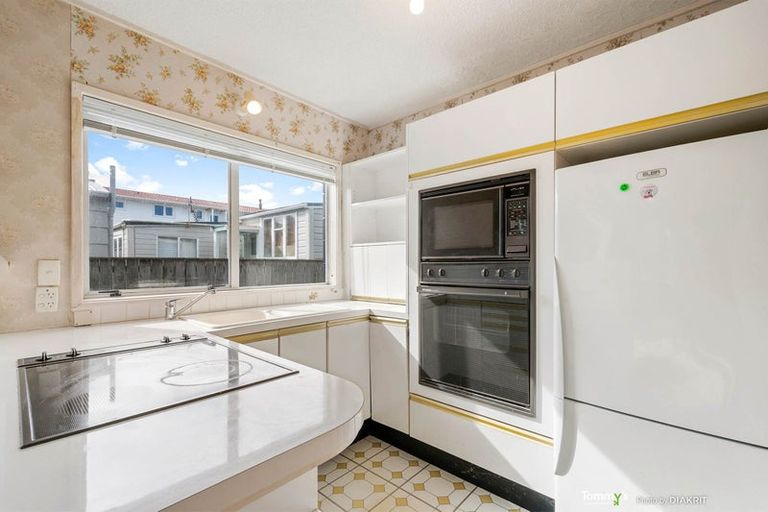 Photo of property in 3/218 Onepu Road, Lyall Bay, Wellington, 6022