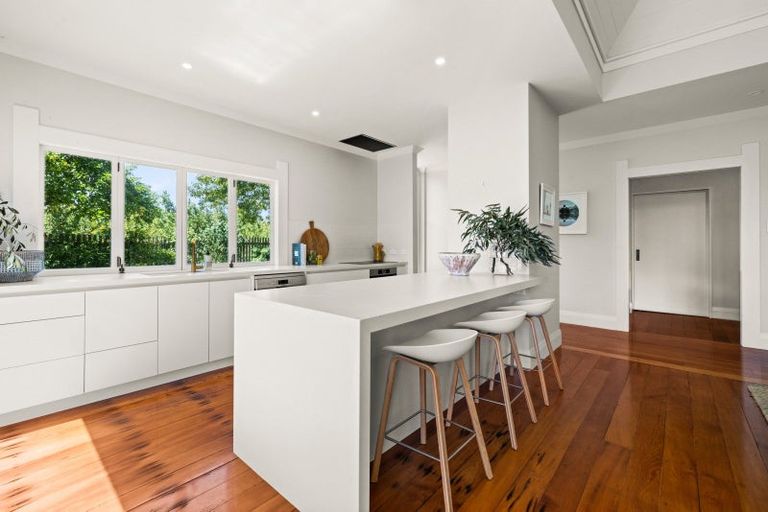 Photo of property in 29 Gordon Road, Te Awanga, 4102