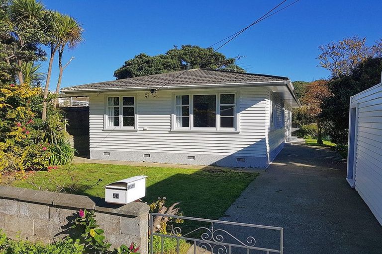 Photo of property in 98 Melbourne Street, South Dunedin, Dunedin, 9012