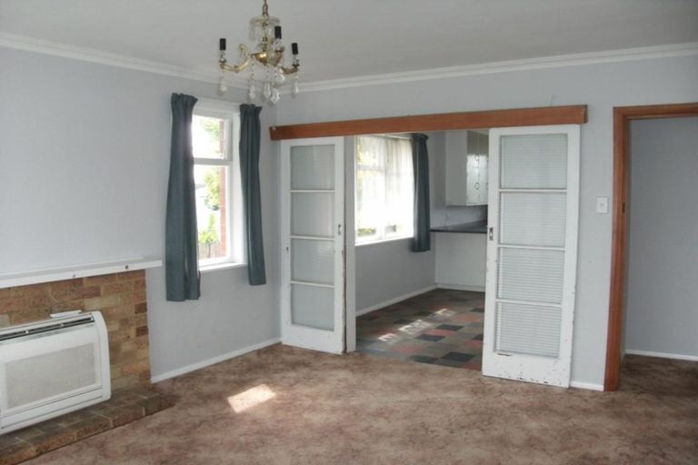 Photo of property in 1 Kauri Street, Levin, 5510