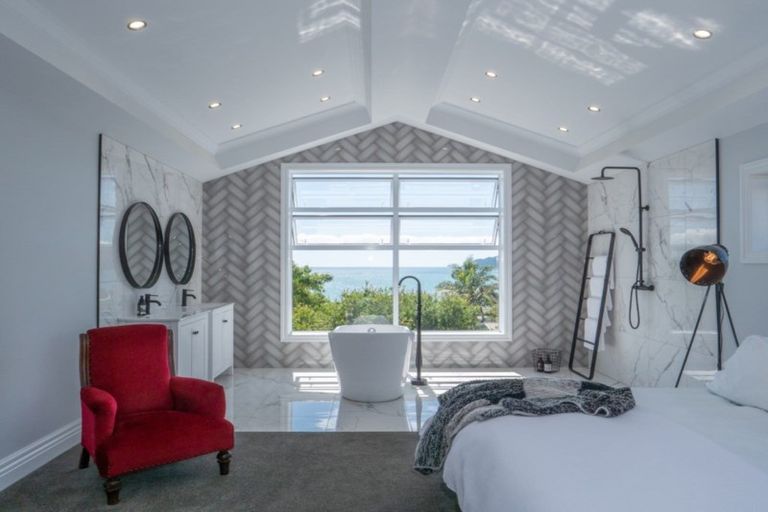 Photo of property in 5 Christine Drive, Coopers Beach, 0420