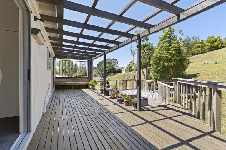 Photo of property in 11 Donald Place, Stillwater, Silverdale, 0993