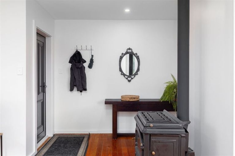 Photo of property in 23 Denise Crescent, Hornby, Christchurch, 8042