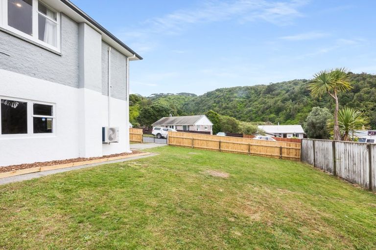 Photo of property in 1 Mahinawa Street, Takapuwahia, Porirua, 5022
