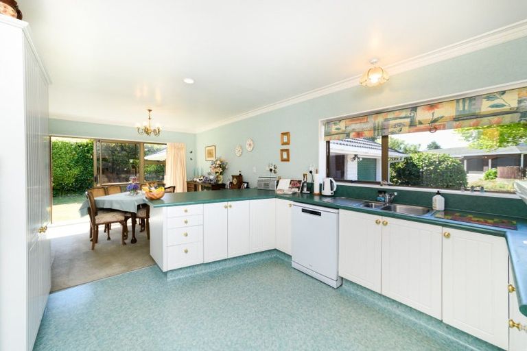 Photo of property in 20 Caulfield Place, Awapuni, Palmerston North, 4412