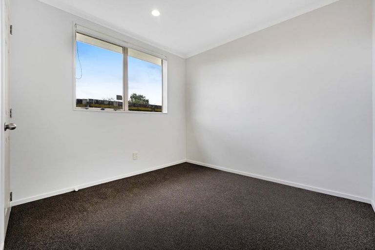 Photo of property in 10 Anton Place, Takanini, 2112