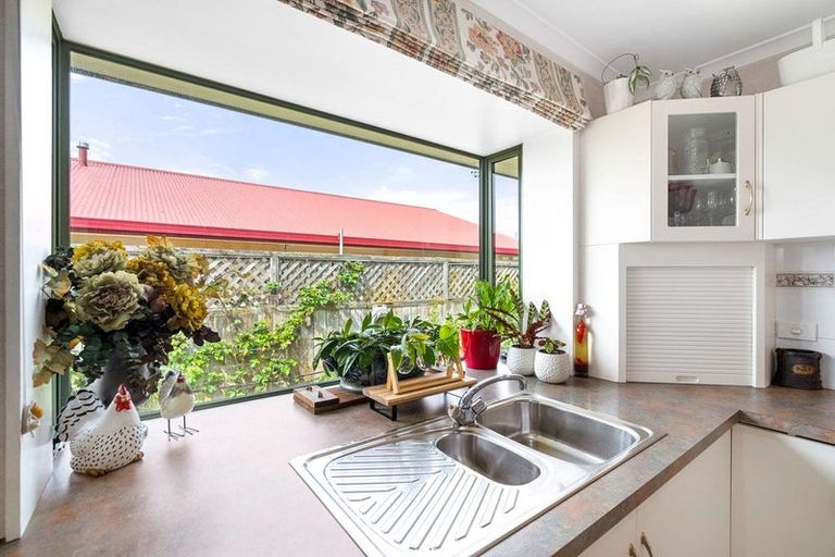 Photo of property in 143 Dixon Street, Masterton, 5810