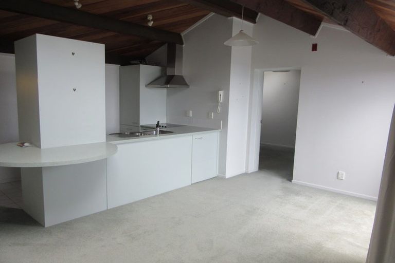 Photo of property in Metro Apartments, 22/220 Thorndon Quay, Pipitea, Wellington, 6011