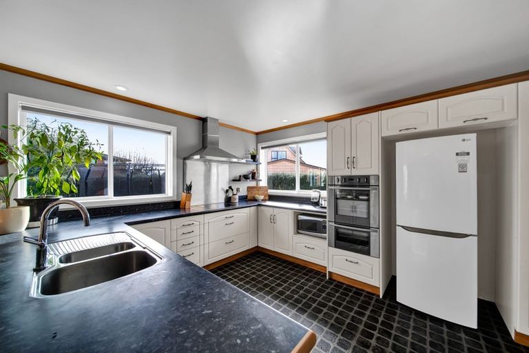 Photo of property in 10 Maire Street, Hawera, 4610