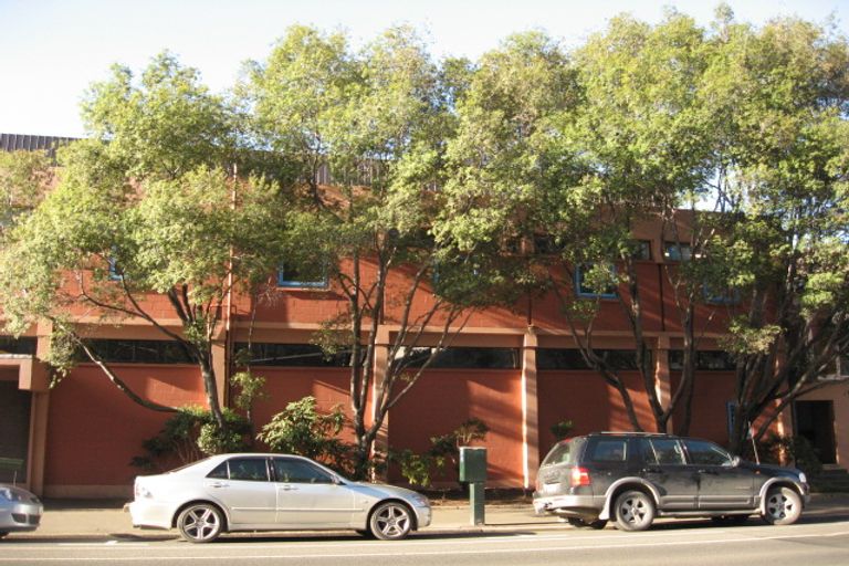 Photo of property in 692 Cumberland Street North, North Dunedin, Dunedin, 9016