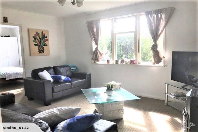 Photo of property in 44 Hutchinson Avenue, New Lynn, Auckland, 0600