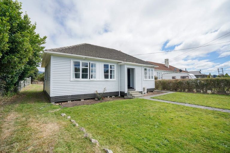 Photo of property in 41 Eton Street, Otautau, 9610