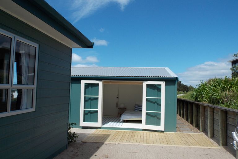 Photo of property in 246 Seaforth Road, Waihi Beach, 3611