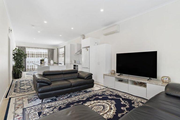 Photo of property in 10 Grey Warbler Road, Hobsonville, Auckland, 0616