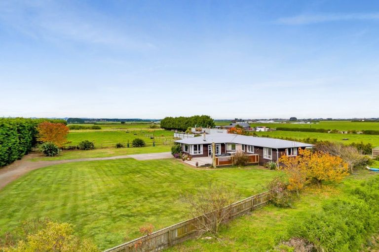 Photo of property in 5883 Mountain Road, Normanby, Hawera, 4673
