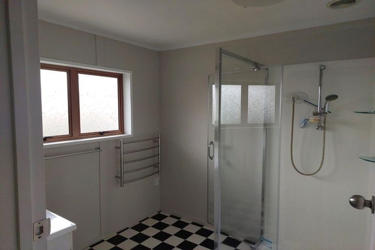 Photo of property in 76 Shakespeare Street, Leamington, Cambridge, 3432