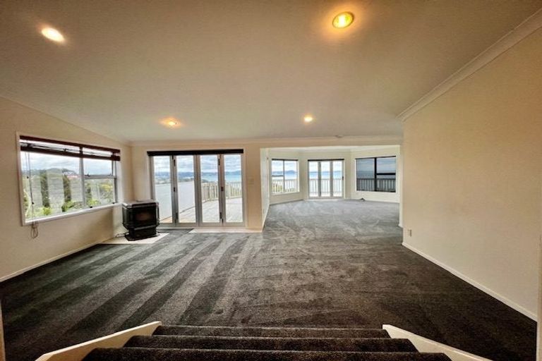 Photo of property in 24 Vipond Road, Stanmore Bay, Whangaparaoa, 0932
