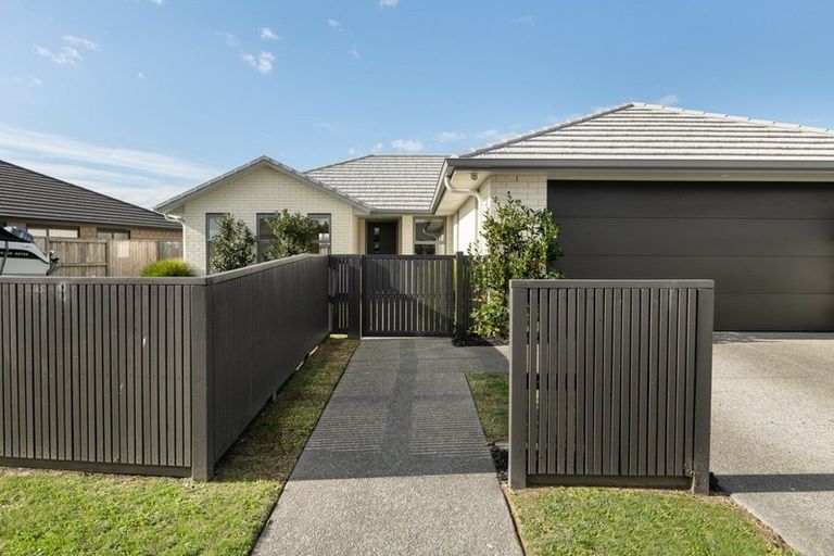 Photo of property in 3 Raiha Street, Papamoa Beach, Papamoa, 3118