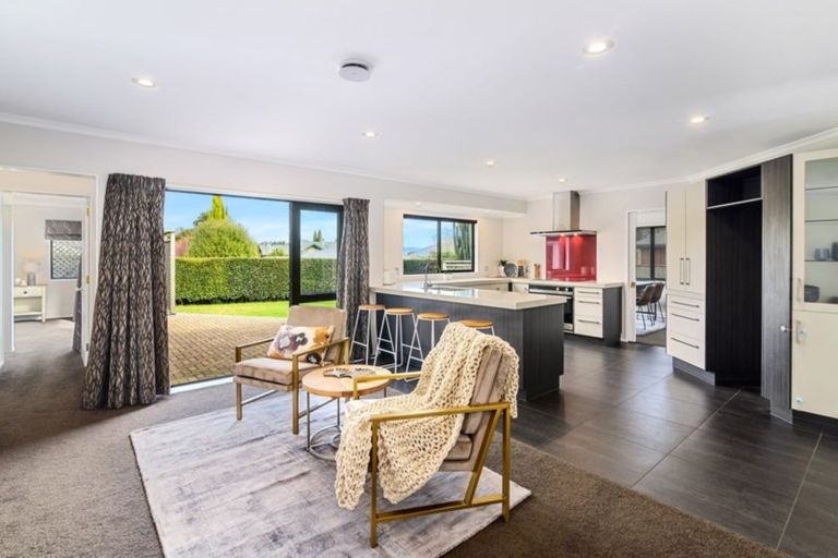 Photo of property in 97 Basley Road, Owhata, Rotorua, 3010