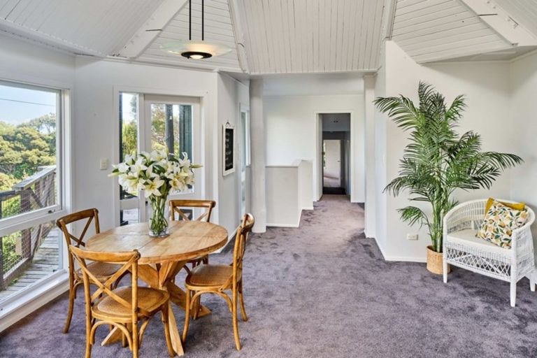 Photo of property in 29 The Track, Plimmerton, Porirua, 5026