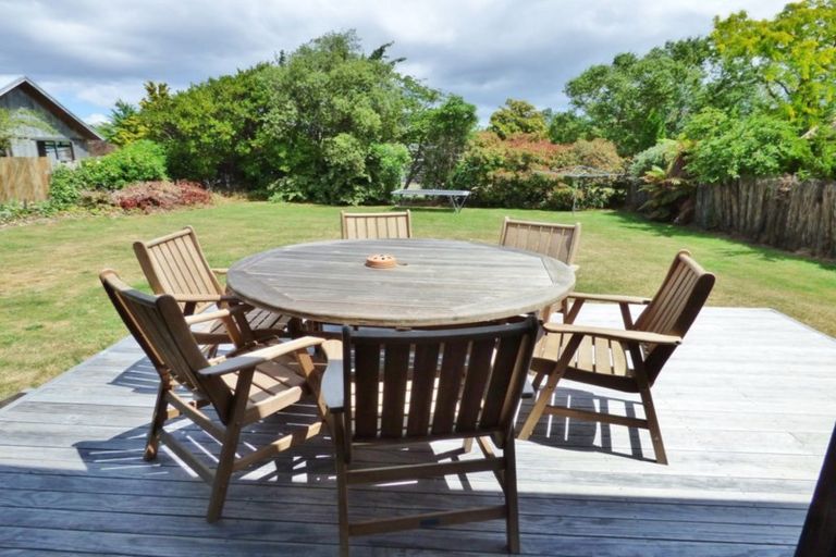 Photo of property in 32 Charles Crescent, Rainbow Point, Taupo, 3330