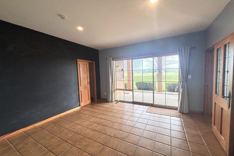 Photo of property in 118 Waimakariri Road, Harewood, Christchurch, 8051