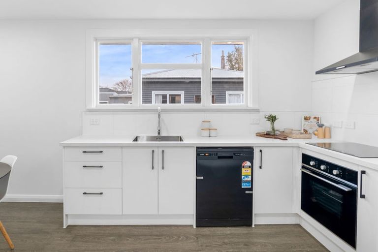 Photo of property in 127 Bowhill Road, New Brighton, Christchurch, 8083