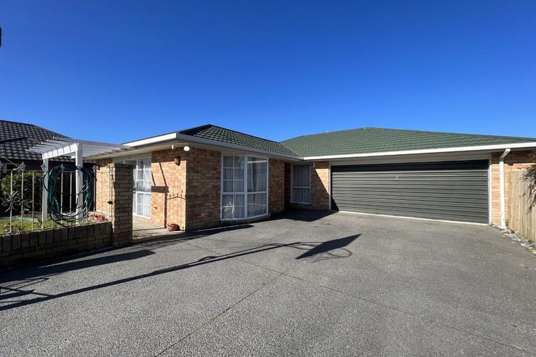 Photo of property in 8a Avonhead Road, Avonhead, Christchurch, 8042