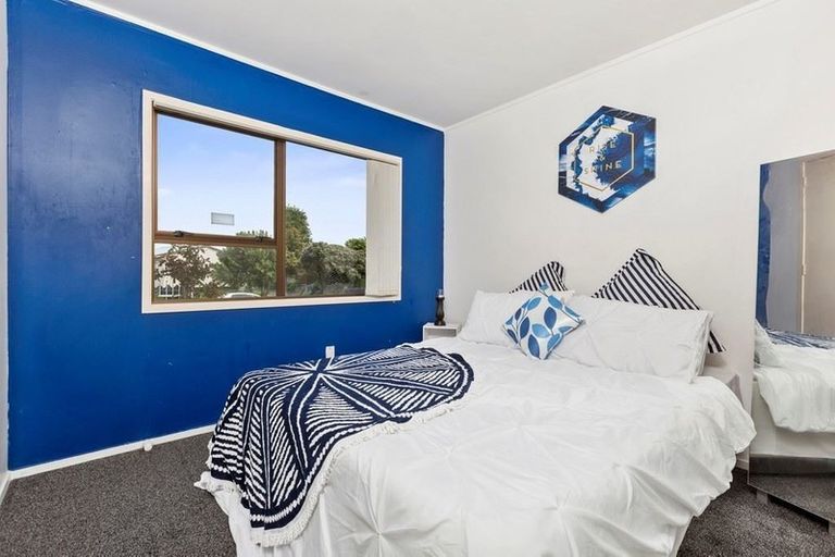 Photo of property in 1/11 Burundi Avenue, Clendon Park, Auckland, 2103