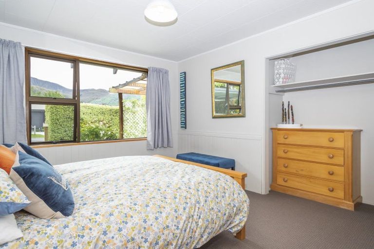 Photo of property in 27 Hood Crescent, Arrowtown, 9302
