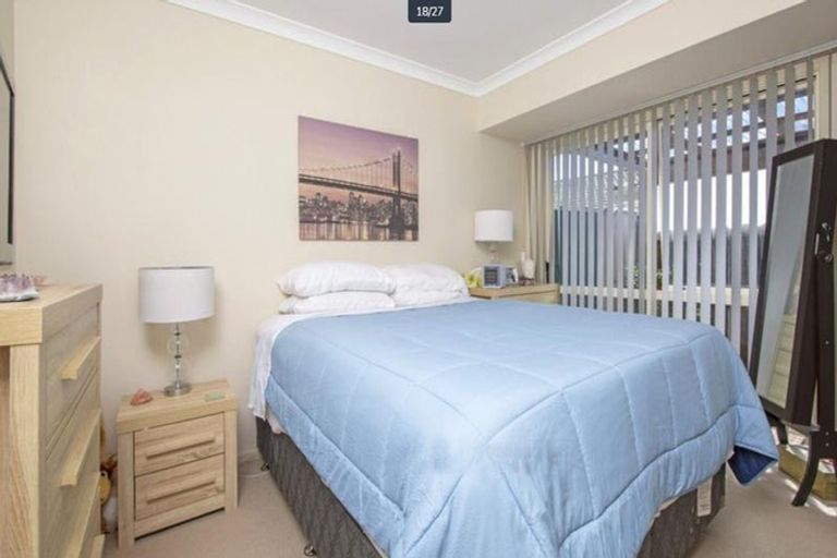Photo of property in 3 Oakridge Way, Northpark, Auckland, 2013