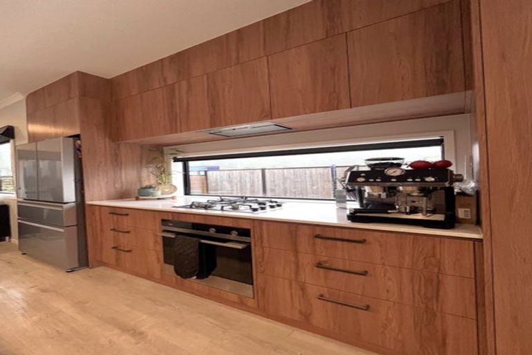 Photo of property in 8 Balmerino Lane, Wallaceville, Upper Hutt, 5018