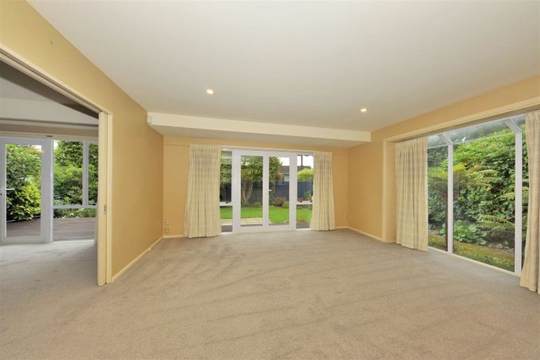 Photo of property in 20 Highfield Place, Avonhead, Christchurch, 8042