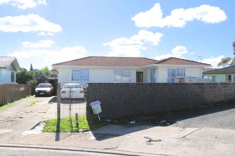 Photo of property in 12 Treviso Place, Clover Park, Auckland, 2023
