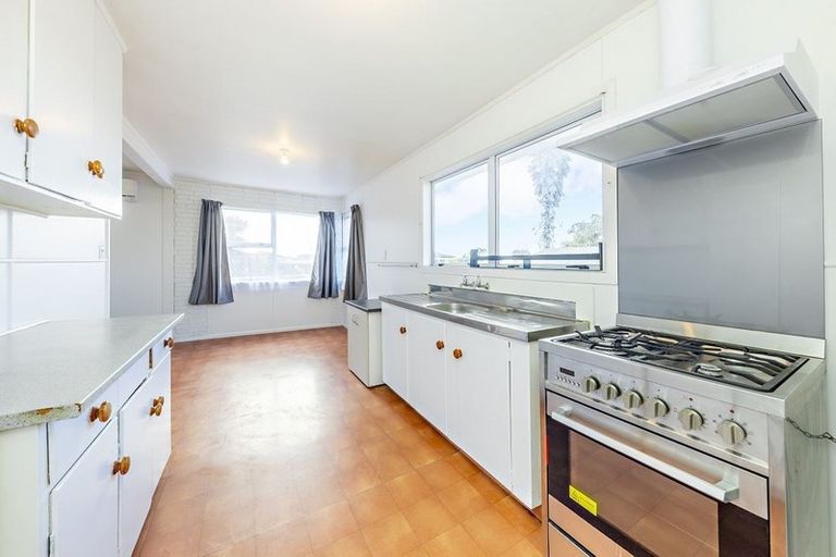 Photo of property in 43 Mckinstry Avenue, Mangere East, Auckland, 2024