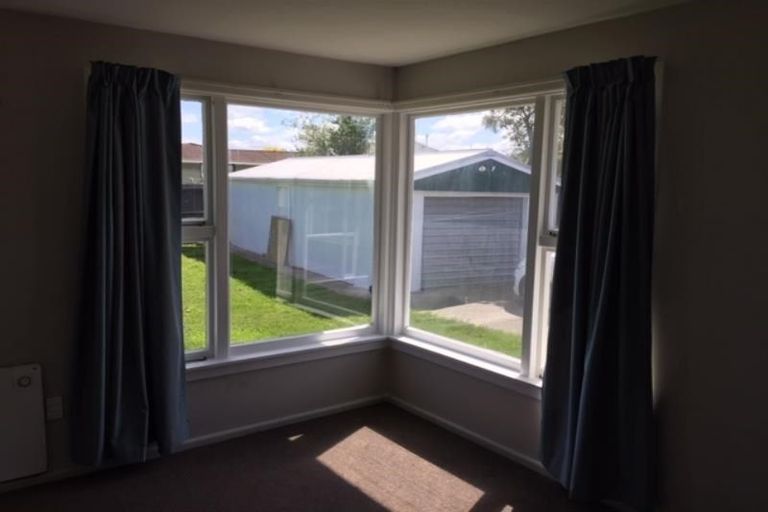 Photo of property in 5 Glenora Place, Hornby, Christchurch, 8042
