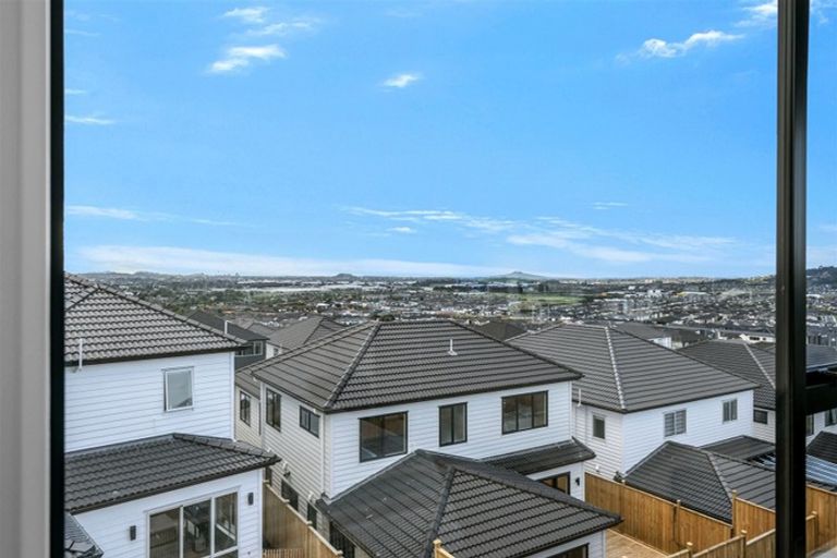 Photo of property in 9 Tiro Street, Flat Bush, Auckland, 2019