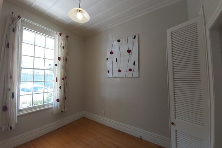 Photo of property in 31 Seafield View Road, Grafton, Auckland, 1023