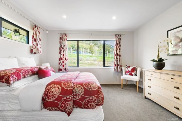 Photo of property in 45 Old Barn Road, Opaheke, Papakura, 2584