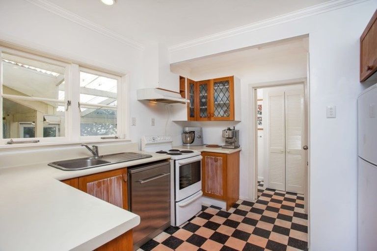 Photo of property in 39 Pleasant Road, Glen Eden, Auckland, 0602