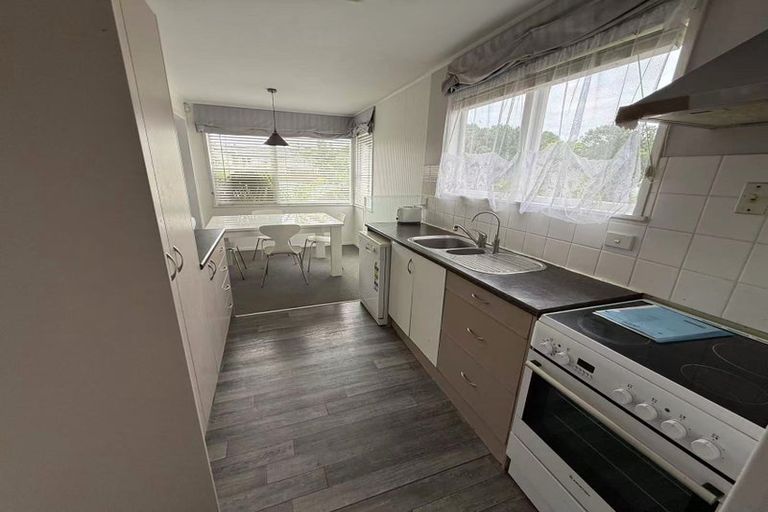 Photo of property in 21 Minaret Drive, Bucklands Beach, Auckland, 2014