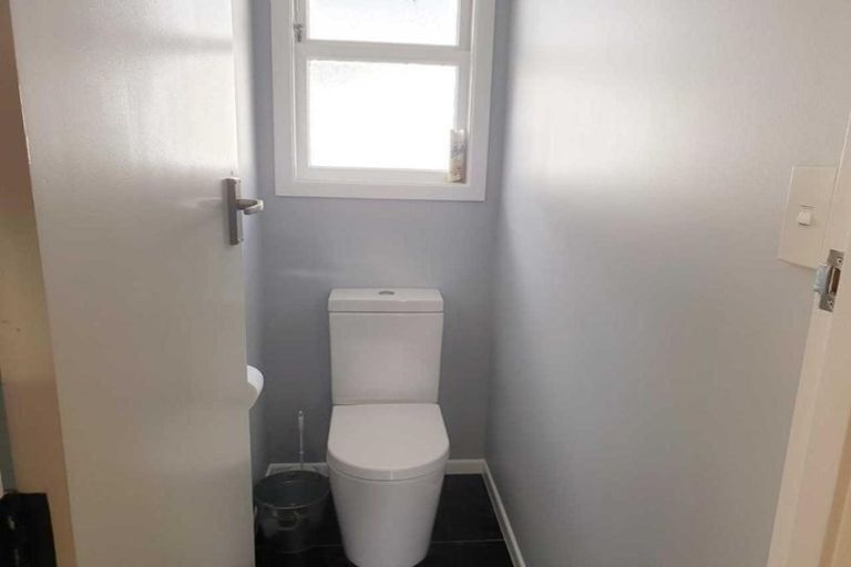 Photo of property in 10 Upham Street, Havelock North, 4130