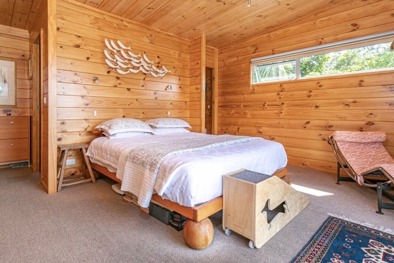 Photo of property in 112 Oratia Place, Onemana, Whangamata, 3691