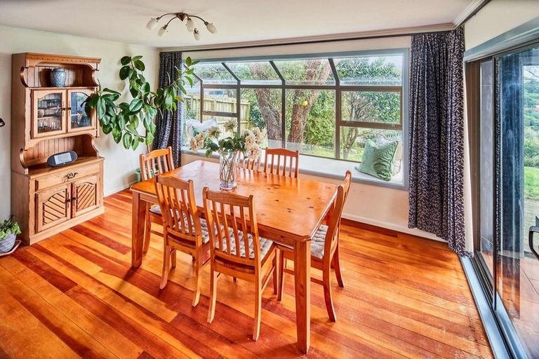 Photo of property in 17 Haunui Road, Pukerua Bay, 5026