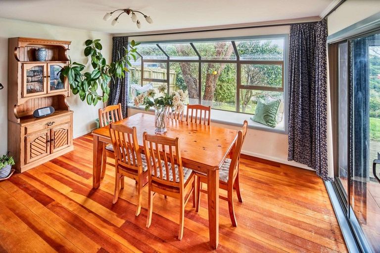 Photo of property in 17 Haunui Road, Pukerua Bay, 5026