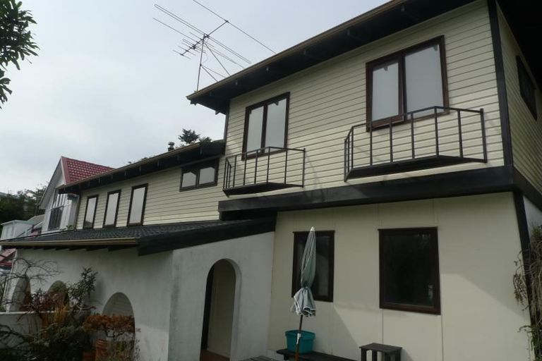 Photo of property in 35 Woodhouse Avenue, Karori, Wellington, 6012