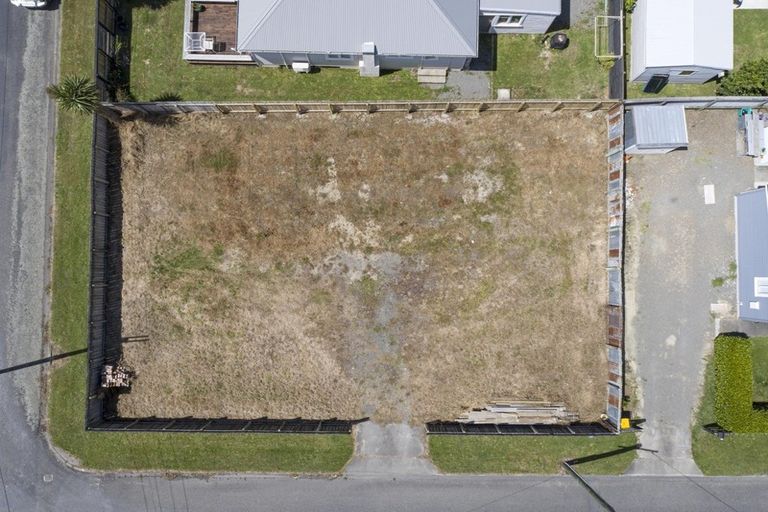 Photo of property in 10 Broadway Street, Martinborough, 5711