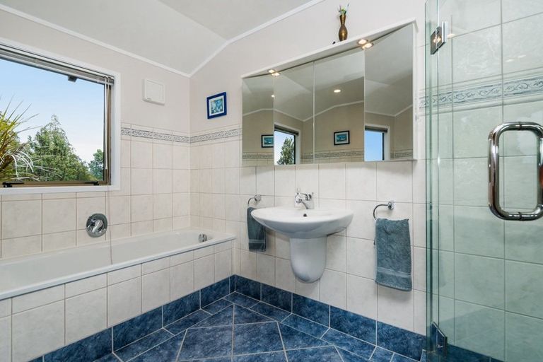 Photo of property in 22 Moorgreen Heights, Torbay, Auckland, 0630