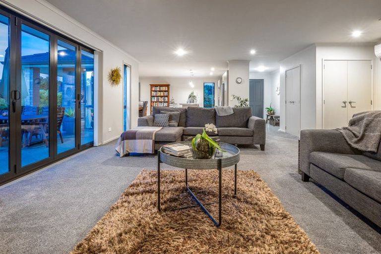 Photo of property in 1 Simpson Crescent, Raumati Beach, Paraparaumu, 5032