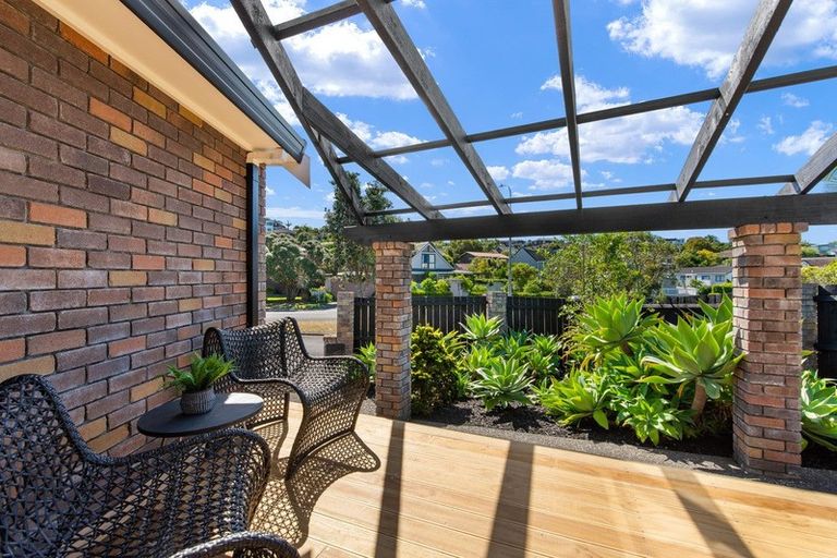 Photo of property in 1/149 West Harbour Drive, West Harbour, Auckland, 0618